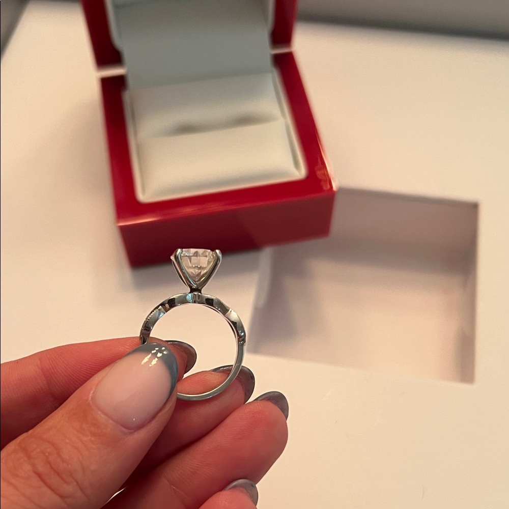 3-carat Diamond Engagement Ring - Picture 6 of 12